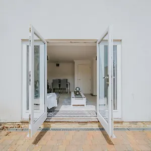 Holiday home Linen Cottage- Parking, Leds, 4k Tvs, 5g Wifi And More!, Bath
